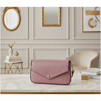 Mini sac à bandoulière en cuir pleine fleur rose, fabriqué en Italie, avec chaîne dorée amovible, rabat magnétique et intérieur doublé avec poche plate. 